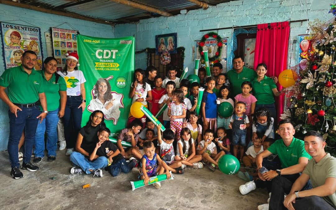 Mi Banco y el Banco Arquidiocesano de Alimentos realizaron entrega de regalos a 50 niños de la Fundación San José